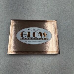 Ace Beauté Glow Essentials Highlighter Palette